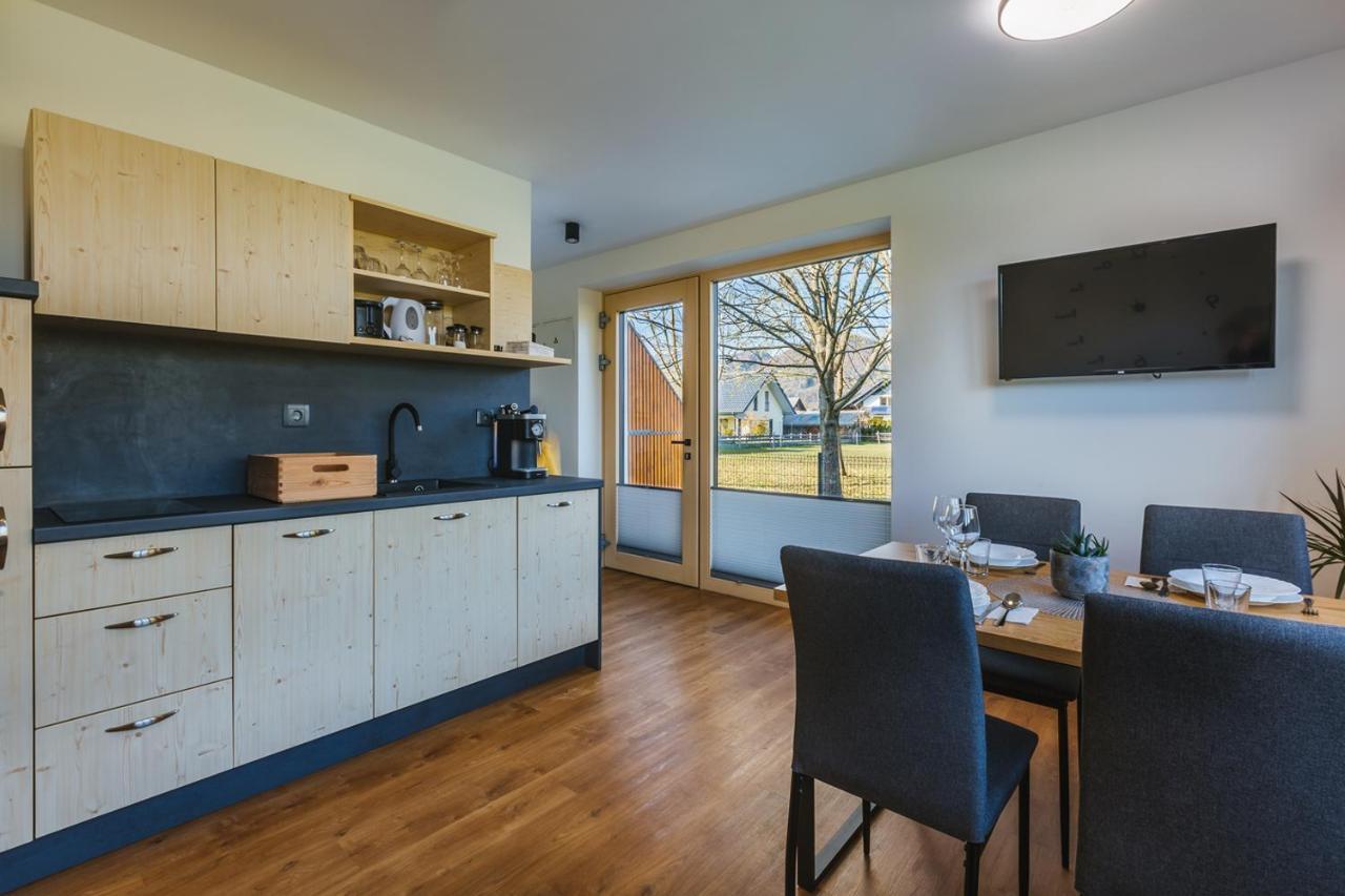 Maple & Pine Bled Apartment Exterior photo